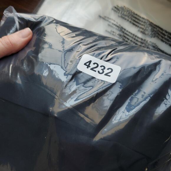 Mountain Hardwear Jacket Womens Medium Black PrimaLoft Insulated Full Zip Trail - Picture 9 of 9